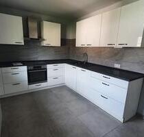 WG-geeignet - inkl. Küche, inkl Garage - sanierte 3 Zi Whg - Schwetzingen