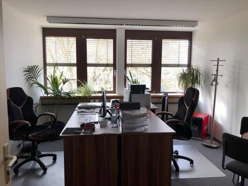 Foto - 431 qm Lager + 2 Büros in Kornwestheim – flexibel, möbliert, 247