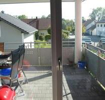 Schöne helle Wohnung mit Einbauküche und balkon - Osterhofen