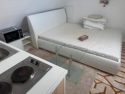 Foto - Kleine möblierte Einzimmerwohnung