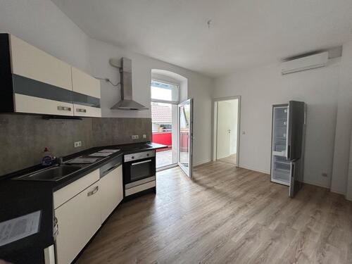 Foto - Lichtdurchflutete 3 Raum-Wohnung mit Balkon und Parkplatz in HST