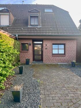 Foto - Wohnen im Wind der Geschichte: stilvolle DHH zur Miete!