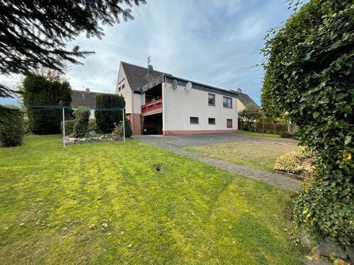 Foto - Geraumiges Wohnhaus mit großem Grundstück zum Verkauf.