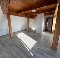 Dachgeschoss Wohnung zu vermieten - Schifferstadt