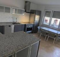 WG möglich, 5 Zimmer, 3 Bäder, 140 m2 Haus Wohnung Großostheim, Balkon, voll ausgestatteter Küche