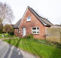 EFH in Husum, mit PV und Speicher, in toller Sackgassenlage