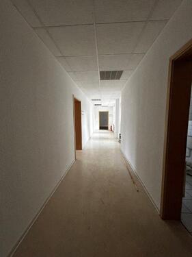 Foto - schöne, große Gewerbeeinheit am Stadtzentrum