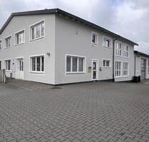 Vielseitiges Raumwunder mit Bestlage: 431 m² für Praxis, Seminar oder Büro - Brilon