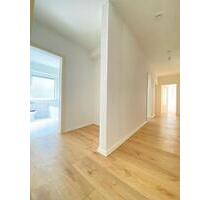 *** WOHNEN wo andere Urlaub machen *** TOP RENOVIERT *** Erdgeschoßwohnung mit Balkon *** - Bestwig
