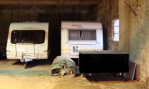 Foto - Winter Stellplatz für Oldtimer Nähe Weeze