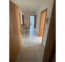 2-Zimmer Dachgeschosswohnung - 590,00&nbsp;EUR Kaltmiete, ca.&nbsp; 65,00&nbsp;m&sup2; in Schnaitsee (PLZ: 83530)