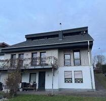 Moderne und ruhige 60 m2 2 Zimmer, Küche, Bad Souterrain-Wohnung - Schalkenbach