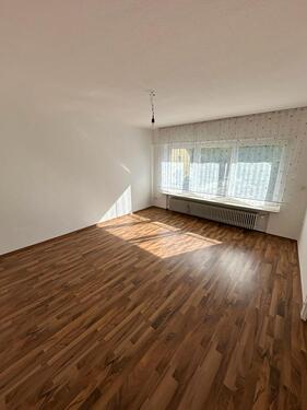 Foto - Attraktive 3-Zimmer Wohnung + Esszimmer und Balkon