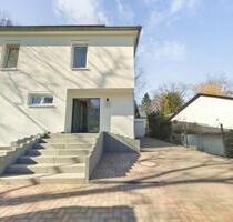 Neubau-Erdgeschosswohnung mit ca. 450m² großem Gartenanteil in Niendorf! - Hamburg