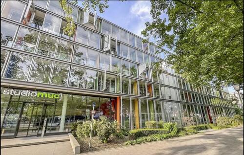 Foto - Modernes Service-Apartment im Studio MUC! Blick zum Olympiapark nach Westen!