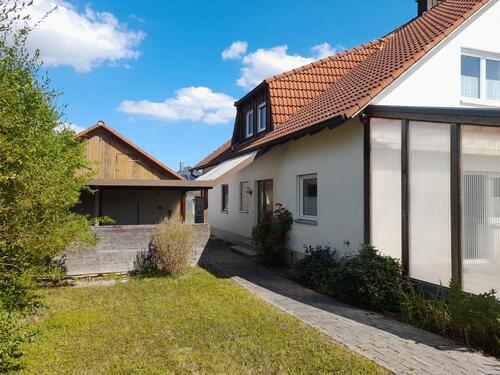 Foto - Mehrfamilienhaus, Wohnhaus in Oberdachstetten zum Kaufen