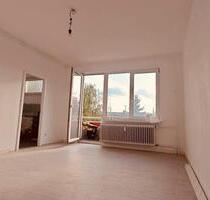 Bezugsfreie 1 Zimmerwohnung, Wohnung hell, saniert, Balkon Süd - Berlin Spandau