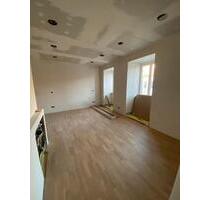 Kernsanierte 2-Zimmer Whg. EBK, Balkon, zentral gelegen - Bamberg Gereuth