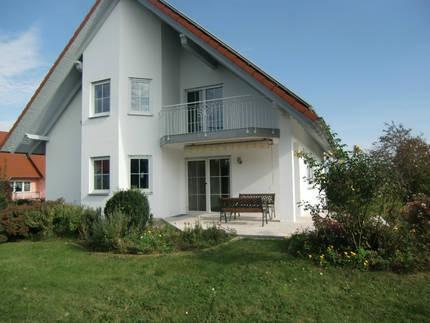 Foto - 4 Zimmer Erdgeschosswohnung mit großem Garten + Büroraum