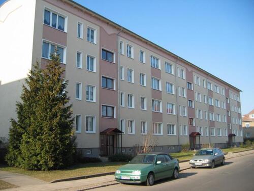 Foto - Erstbezug nach Sanierung - 3-Raum-Wohnung im ersten Obrgeschoss!