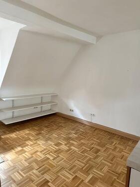 Foto - Vermietung: 2-Zimmer-DG Wohnung mitten in der Altstadt Besigheim