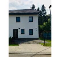 Modernes Einfamilienhaus (DHH) in Brieselang mit 4 Zimmern