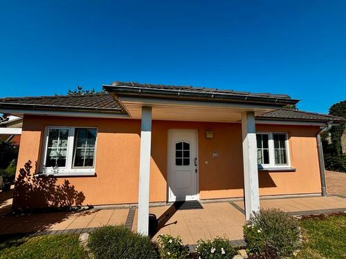 Foto - Bungalow auf 1350 qm parkartigem Grdst. – teilbar für 2. Haus