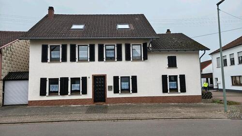 Foto - Schmelz Hüttersdorf EFH ca. 160qm Wfl 8 Zimmer Garten Balkon