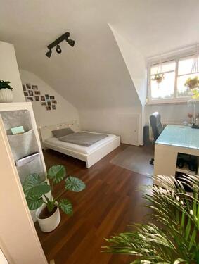 Foto - 3 Zimmer Dachgeschoßwohnung zur Miete in Frankfurt am Main