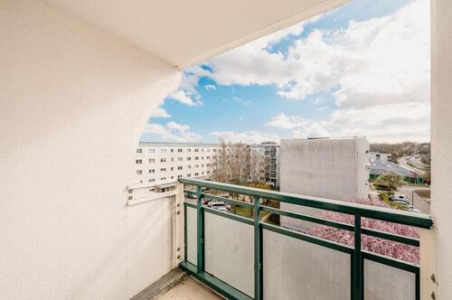 Foto - Helle 2-Zimmer mit Loggia und neuer Einbauküche in Hellersdorf