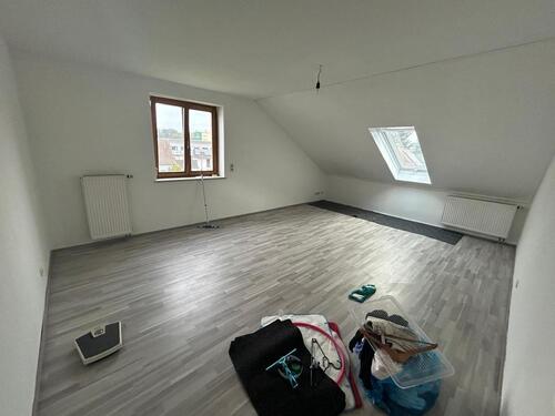Foto - 2-Zimmer-Dachgeschosswohnung - 700,00 EUR Kaltmiete,