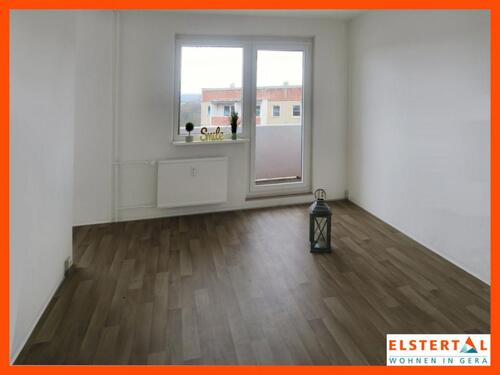 Foto - Ideale Singlewohnung! Neuer Bodenbelag Bad mit Wanne Balkon mit super Ausblick!