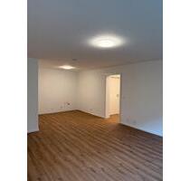 Moderne 3-Zimmer Souterrain Wohnung mit Garage und EBK Windschläg - Offenburg