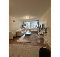 Helle 4-Zimmer-Wohnung mit Einbauküche und Tiefgarage - Taunusstein