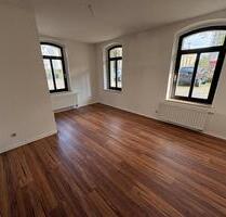 Helle Erdgeschosswohnung innerhalb eines schönen Altbaus in Zwickau