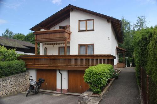 Foto - 10 Zimmer Mehrfamilienhaus, Wohnhaus zum Kaufen in Stephanskirchen