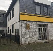 Ca. 190 m² Gewerbefläche im 1.OG. zwei Eingänge zur Miete - Duisburg Essenberg