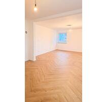 3-Zimmer Wohnung ✨ Kirchheim - 870,00&nbsp;EUR Kaltmiete, ca.&nbsp; 90,00&nbsp;m&sup2; in Kirchheim In Schwaben (PLZ: 87757)