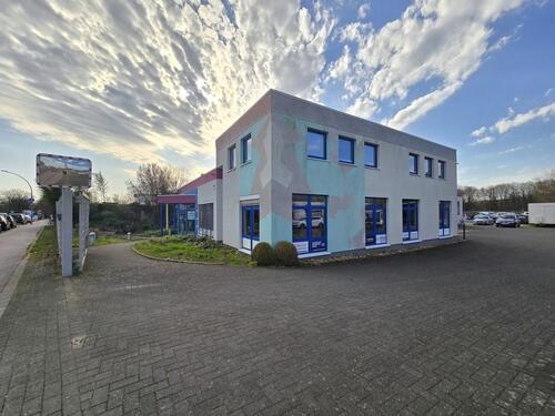 Foto - All-In Miete: 46m² Büro inkl. eigener Teeküche, WLAN & Schränken