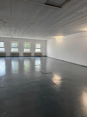 Foto - Lager Stellplatz in Halle zu vermieten auch Kurzzeitig
