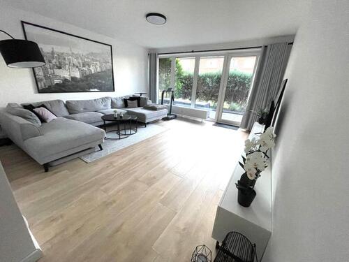 Foto - Neu sanierte und möblierte 3 Zimmer Wohnung im Rellinger Weg in S