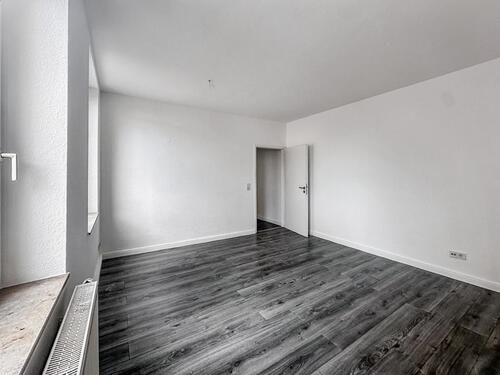 Foto - FRISCH RENOVIERT MIT NEUEN BÖDEN - Helle 2-Zimmer Wohnung in Kref