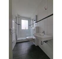 Ruhig & dennoch zentral! Vollständig renovierte 3-Zimmer-Wohnung mit neuwertigem Badezimmer & Balkon - Bergkamen