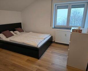 Möblierte Dachgeschosswohnung - 750,00&nbsp;EUR Kaltmiete, ca.&nbsp; 38,00&nbsp;m&sup2; in Oberndorf am Neckar (PLZ: 78727)