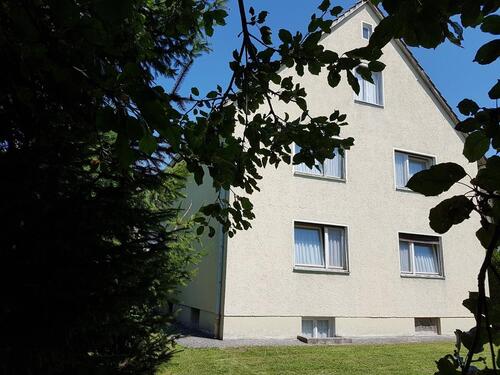 Foto - Zweifamilienhaus auf großem sonnigen Grundstück, sofort verfügbar