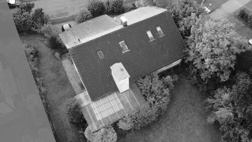 Foto - Gepflegte Immobilie mit Garten, Terrasse, Garage + 2 Stellplätzen