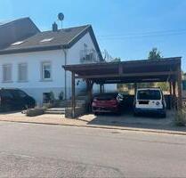 Einfamilienhaus einseitig angebaut - Schwalbach