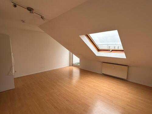 Foto - 1 Zimmer Dachgeschoßwohnung zur Miete in Kassel