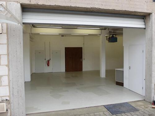 Foto - 120 qm, kleine Werkshalle, Büro oder Lager mit Hoffläche