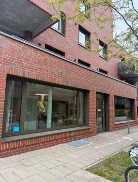 Foto - Moderne Gewerbefläche in der Überseestadt